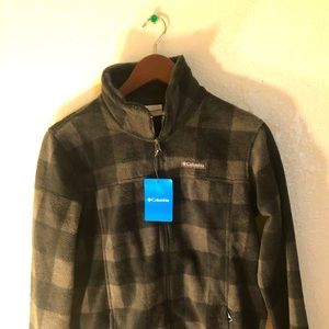 Columbia fleece Jacket Youth Size.